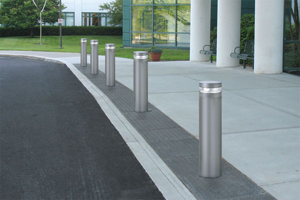 FCB8C Bollard with 360° light distribution